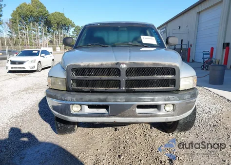 2000 Dodge Ram 1500 St из США, поврежденный, VIN 1B7HF13Y3YJ138050